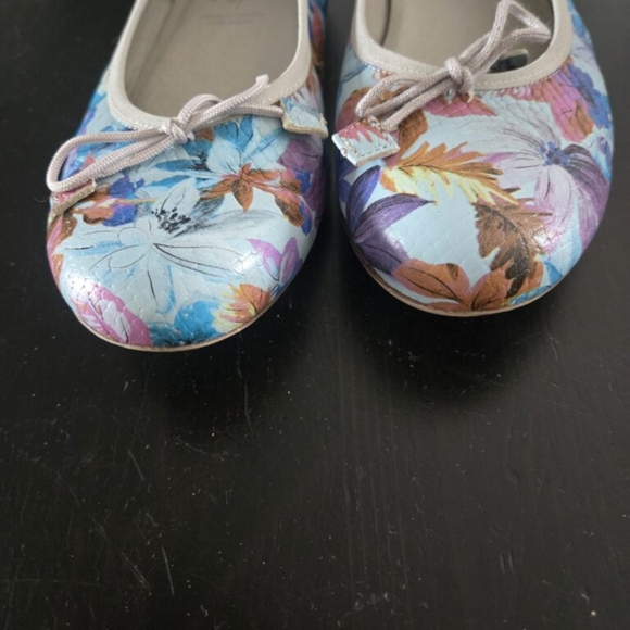 DORKING Floral Ballet Flats - Picture 11 of 14